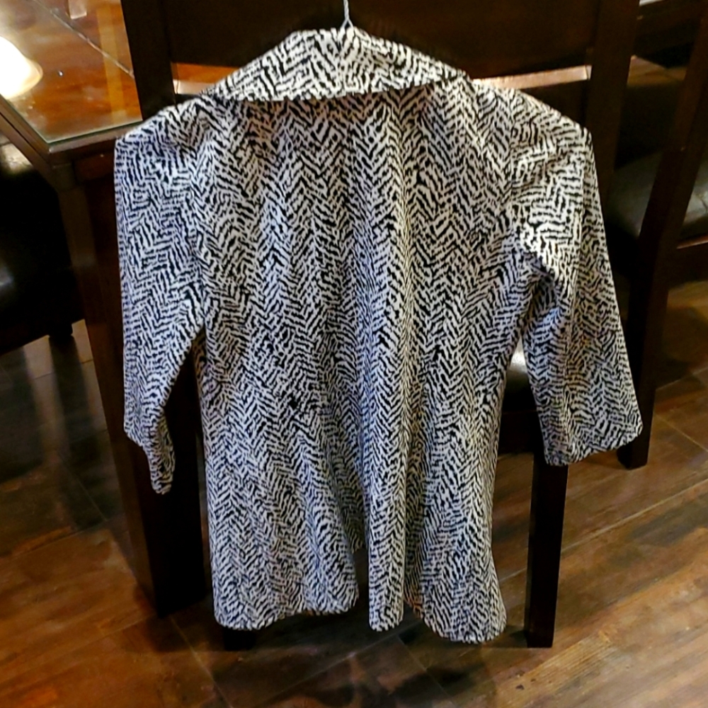 Black and white jacket, 2 petite